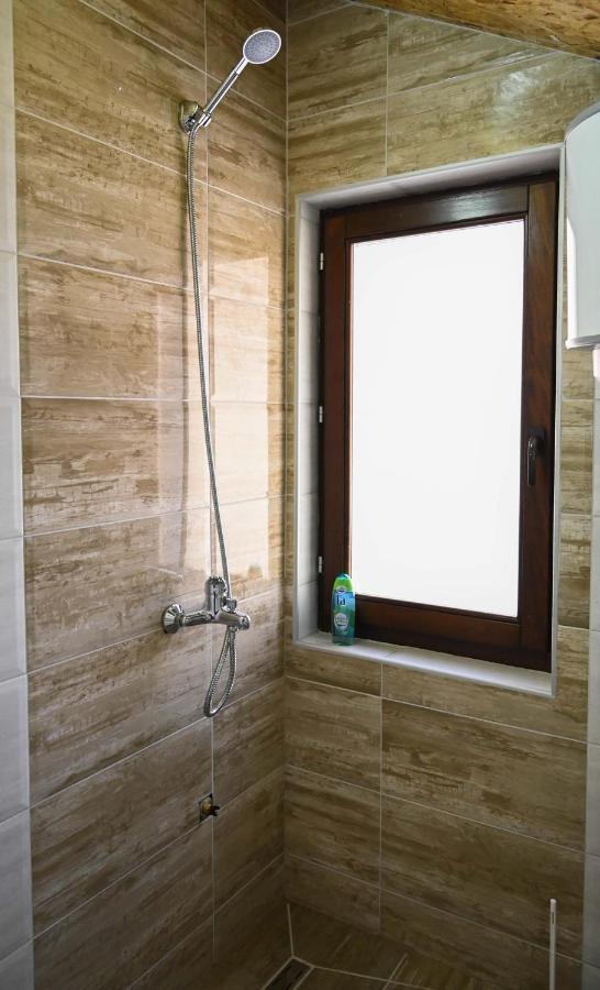Elem apartmani Skver Tuzla Exteriör bild