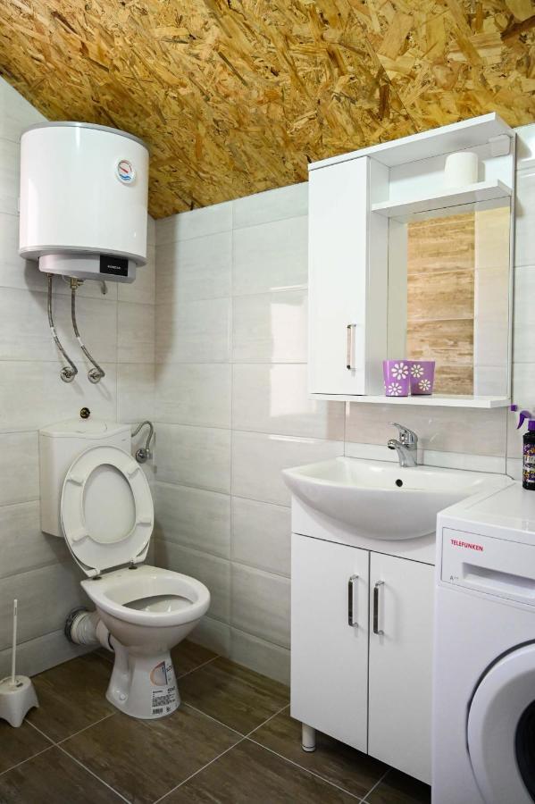 Elem apartmani Skver Tuzla Exteriör bild