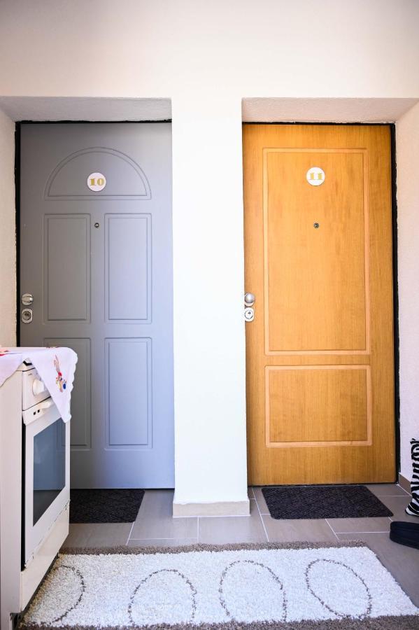 Elem apartmani Skver Tuzla Exteriör bild