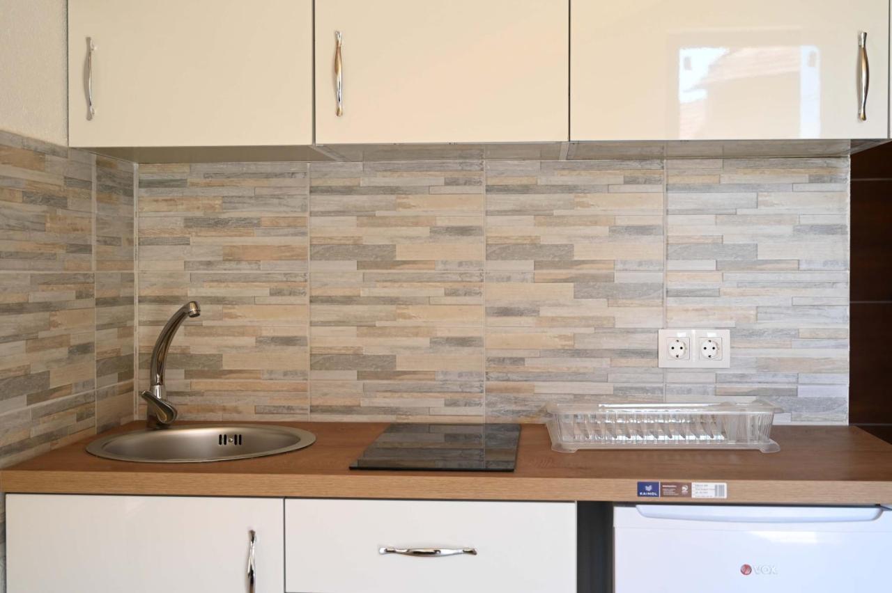 Elem apartmani Skver Tuzla Exteriör bild