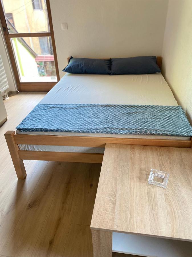 Elem apartmani Skver Tuzla Exteriör bild